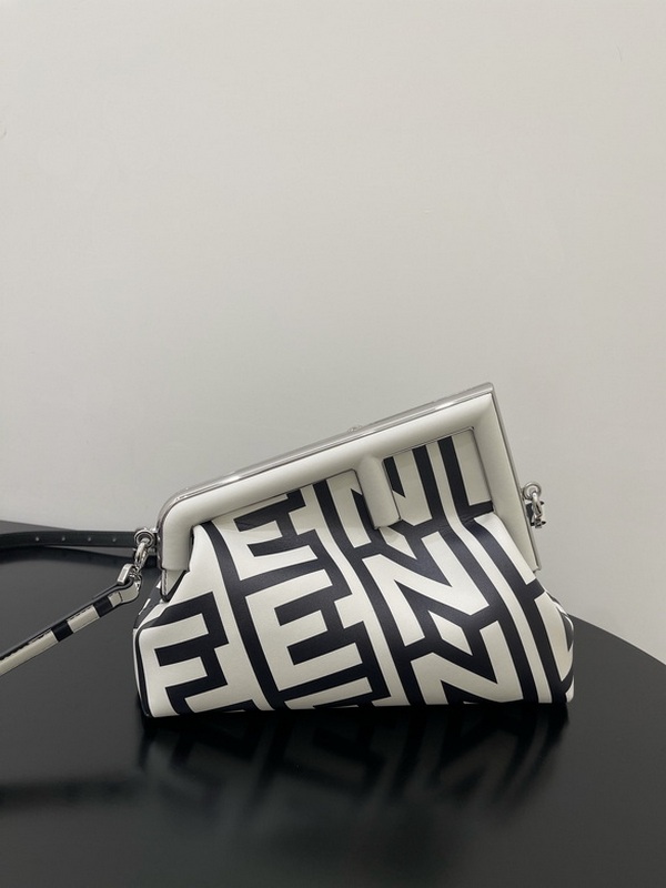 Fendi Handbags 7